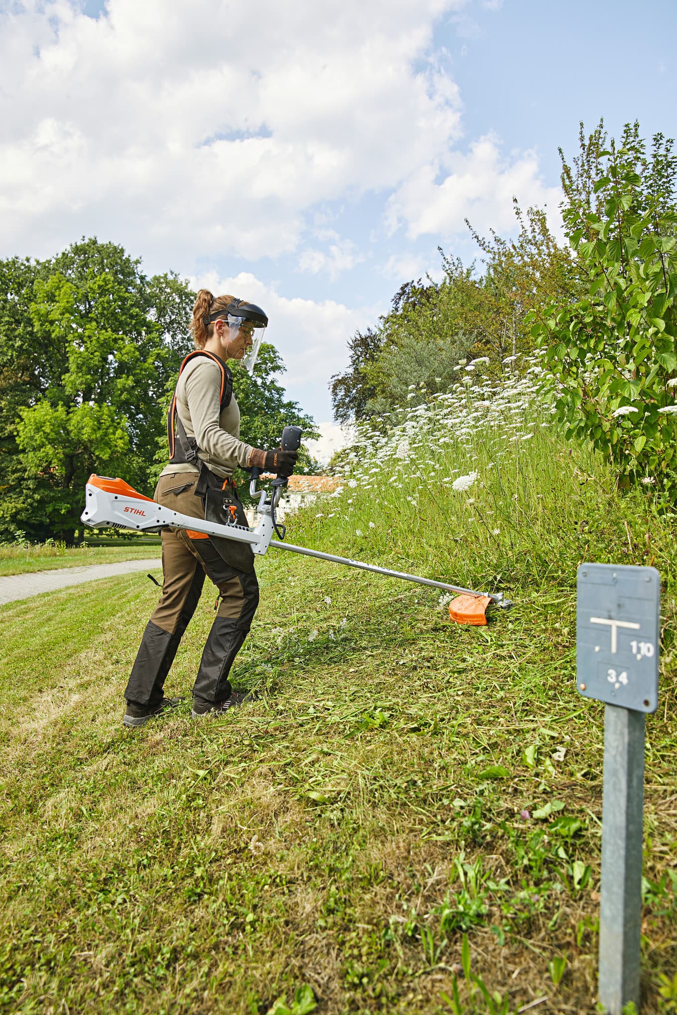 Аккумуляторная мотокоса STIHL FSA 135 — превью 4
