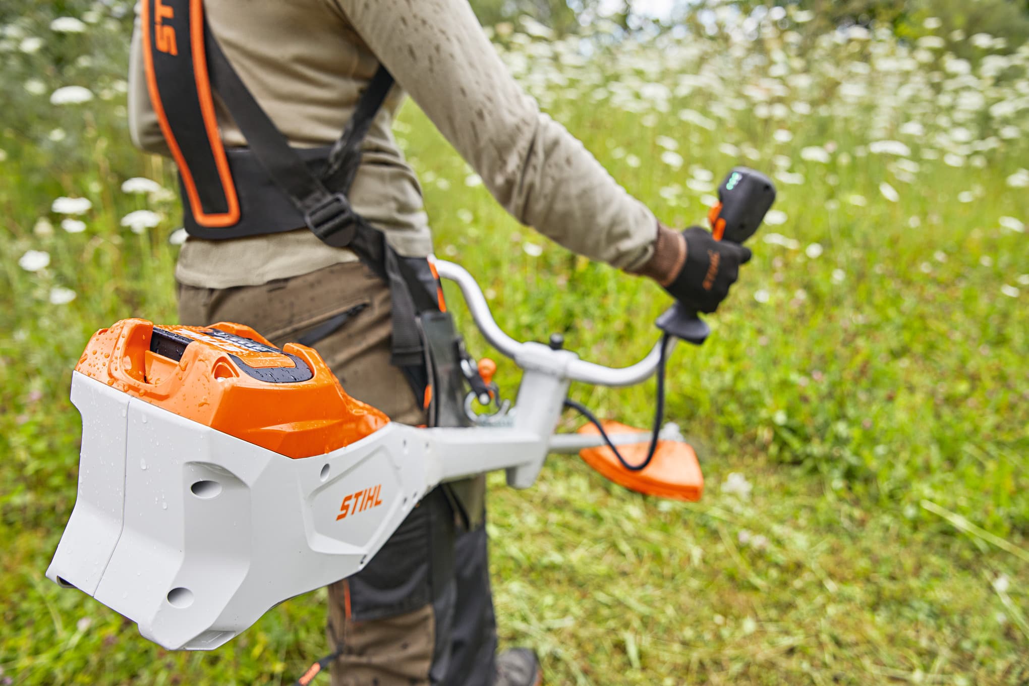 Аккумуляторная мотокоса STIHL FSA 135 — превью 3